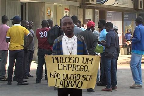Taxa De Desemprego Em Angola Recuou Para 305 No Primeiro Trimestre De 2021 Angola24horas