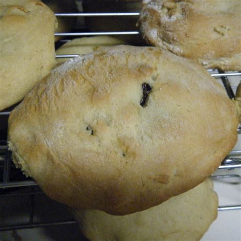 They're so easy and delicious! Best Raisin Filled Cookie Recipe / Dishing It Gluten Free ...