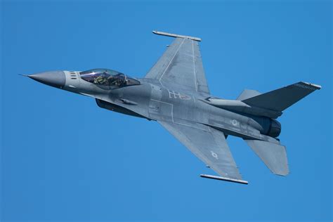 F 10 Fighter Jet