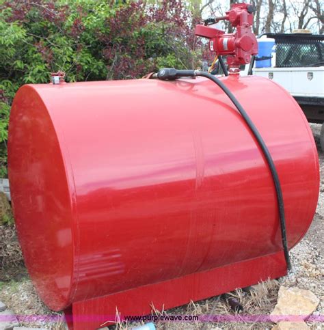 500 Gallon Fuel Tank In Gardner Ks Item H6107 Sold Purple Wave
