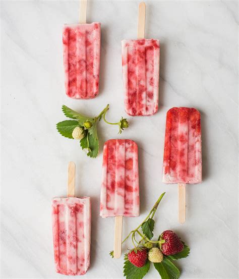 Strawberries And Cream Popsicles Heinens Grocery Store