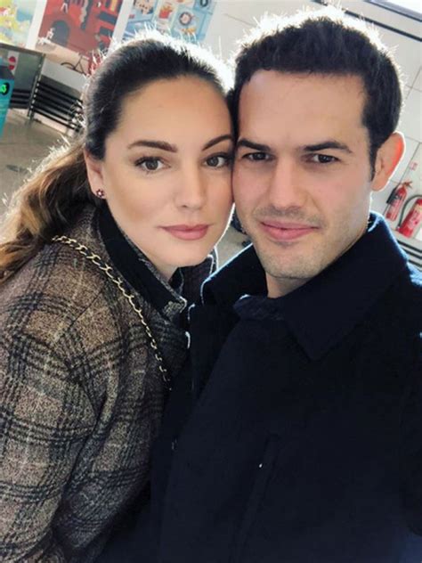 Kelly Brook Is She Married Kelly Brook Has Apologised To Her