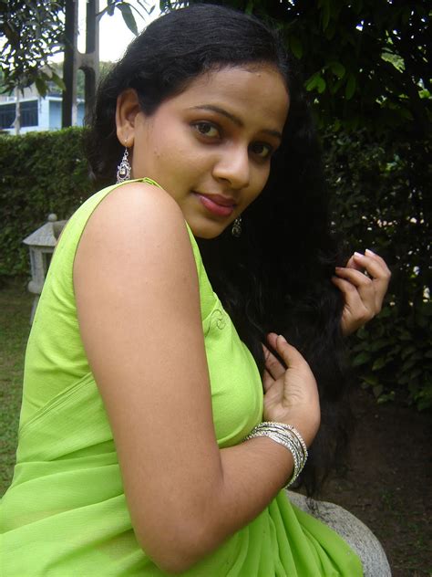 Sri Lankan Popular Teledrama Actress Umayangana Wickramasinghe Hot