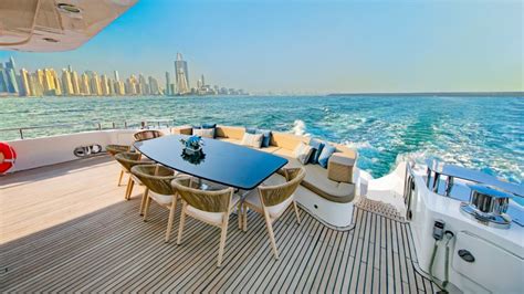 Best Dubai Yacht Tour 2023 • Feel Like A Vip