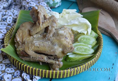 Ayam panggang bu suryani dimasak dengan bumbu pilihan. Diah Didi's Kitchen: Sego Gurih & Ingkung