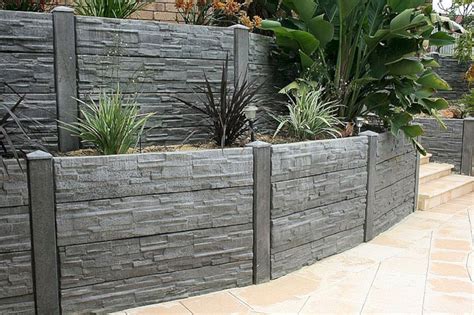 There are endless possibilities for your front garden! 25+ Best Concrete Retaining Wall Inspiration To Make Your ...