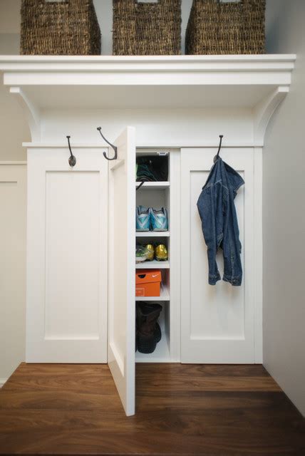 Sm Mudroom And Laundry Room Craftsman Entry Detroit By Labra