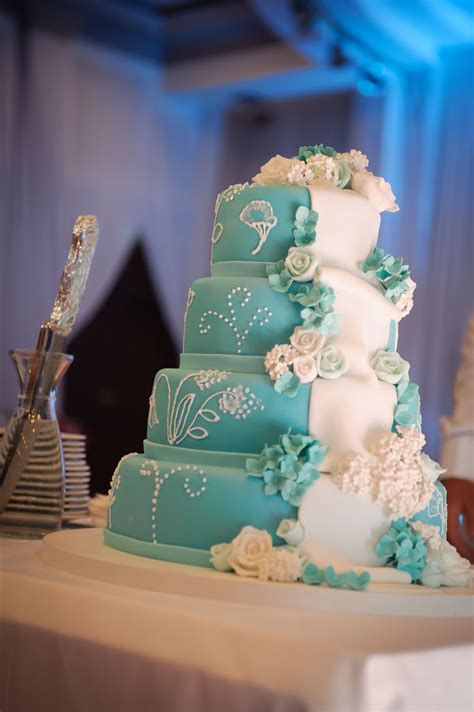 The Latest Trend In Turquoise Wedding Cakes Pictures In 2023