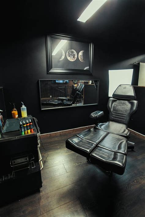 As the saying goes practice makes a man perfect. How to choose a Tattoo Studio for your next ink | Estúdio ...
