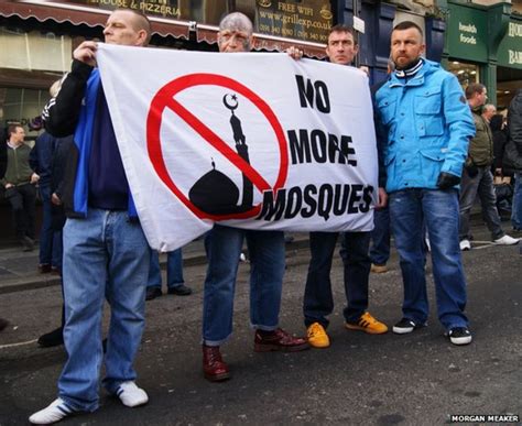 Anti Islamisation Group Pegida Uk Holds Newcastle March Bbc News