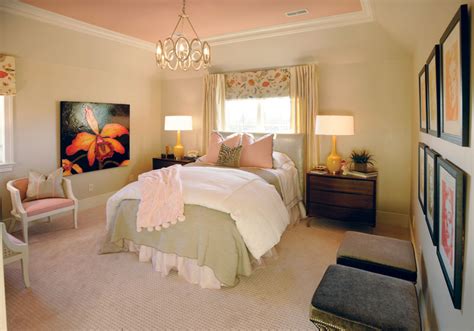 Näytä lisää sivusta bedroom designs facebookissa. Vintage Pink Brings Southern Sophistication To Showcase ...