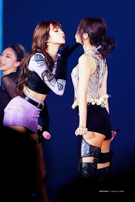 Jenlisa (jen/nie and lisa) is the friendship pairing between lisa and jennie. Lisa & Jennie : kpics