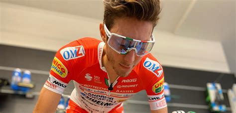 8 мая 2021, 19:53 другие / велоспорт. Androni Giocatolli-Sidermec wint tweede rit Virtuele Giro ...