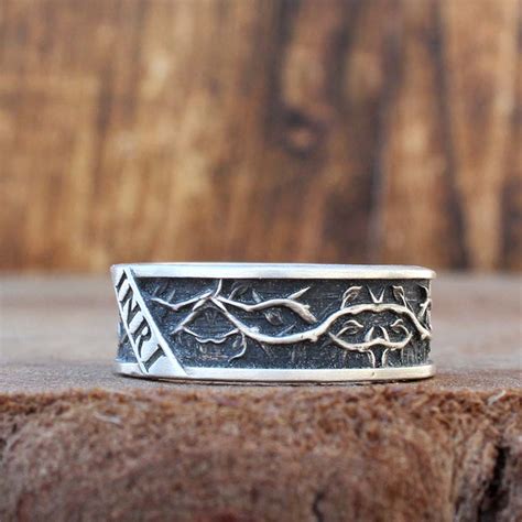 Anel Com Espinhos Internos