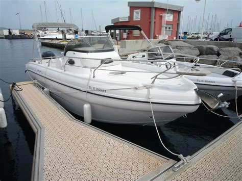 The boats shown can be equipped with additional options. Ranieri Shadow 24 occasion à Cavalaire Sur Mer (83) [Ref ...