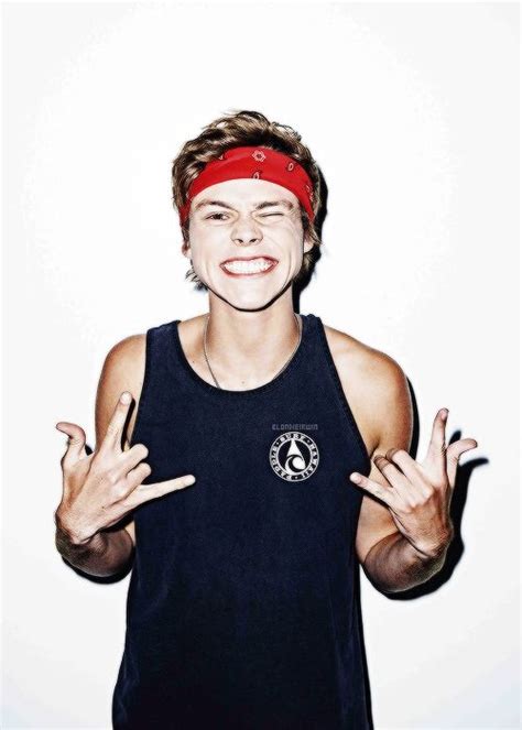 Ashton 5sos Photoshoot Five Seconds Of Summer Second Of Summer 5