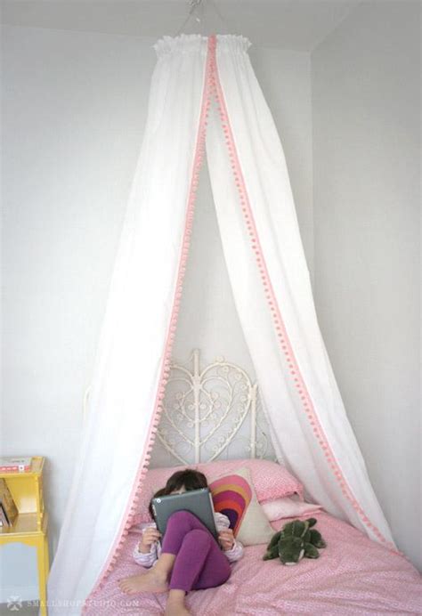 Kids crib bed canopy mosquito net tulle curtain hang dome tent with garland. D.I.Y. Bed Tent Canopy - Paperblog