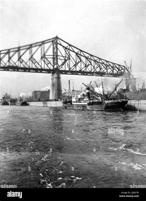 Jacques Cartier Bridge In 1926 Stock Photo Alamy