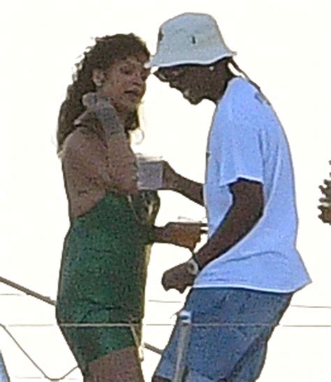 Rihanna And Boyfriend Aap Rocky Share A Kiss Before Jumping On A Jet