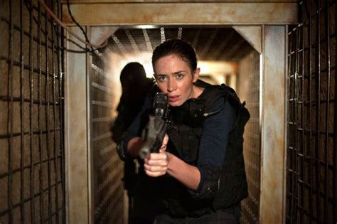 Review ‘sicario Digs Into The Depths Of Drug Cartel Violence The
