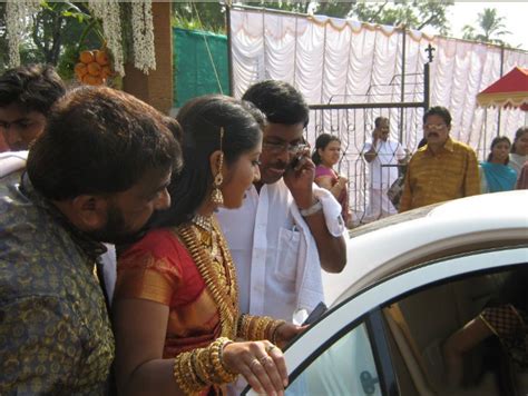 Posts about navya nair marriage written by kavyamarriage. Navya Nair wedding - Navya Nair arriving for wedding at ...