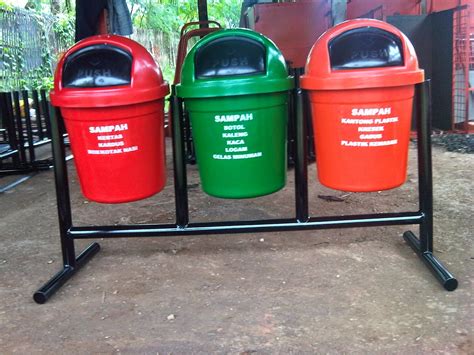 Tempat penyimpanan mini dari botol. its @liaevanty's here!: Juni 2014