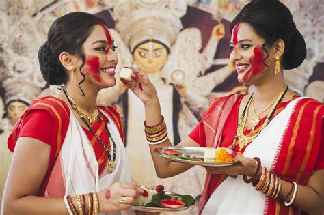 8 Best Ways To Experience Kolkatas Durga Puja Festival