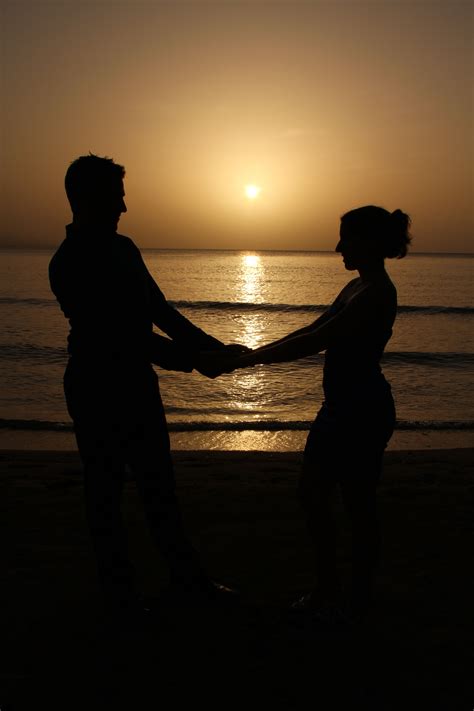 sunset | Romantic scenes, Beach pictures, Couples in love