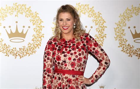 Full House Alum Jodie Sweetin Thrown To The Ground By Police