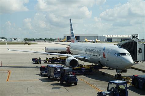 American Airlines B737 At Miami International Airport American