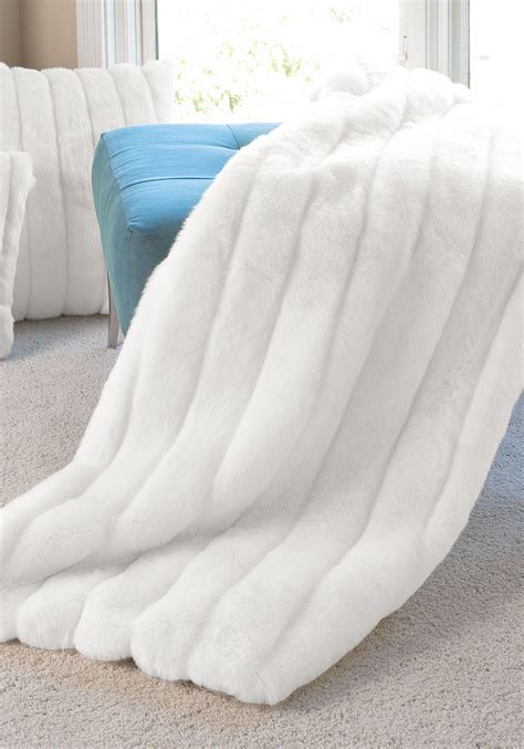 White Faux Fur Throw Blanket New Product Testimonials Promotions