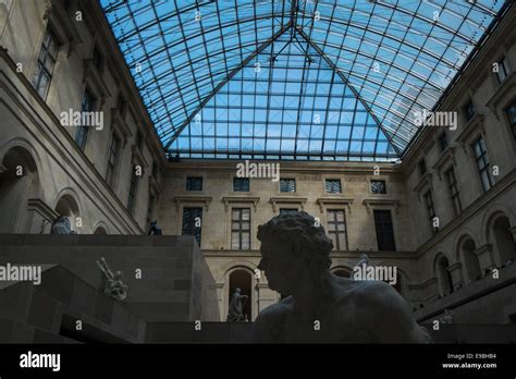 La Sculpture Française En Aile Richelieu Au Musée Du Louvre Paris