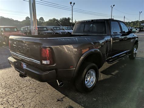 Pre Owned 2018 Ram 3500 Limited Crew Cab Pickup In Cleveland 901p
