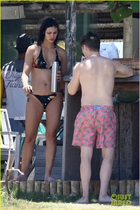 morena baccarin puts her fit bikini body on display on vacation with ben mckenzie photo 4223282