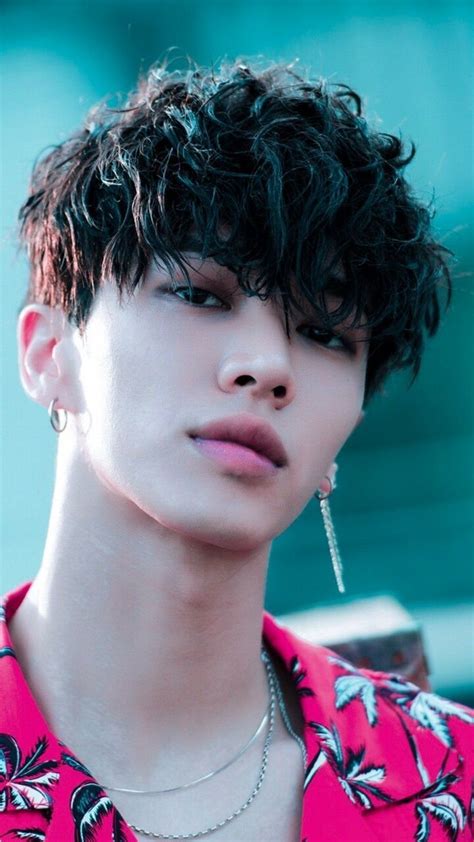 These are the best new wavy hairstyles for men to get right now. Pin by Katie 🏳️‍🌈 on Cute Asian Boys in 2020 | Boys with ...