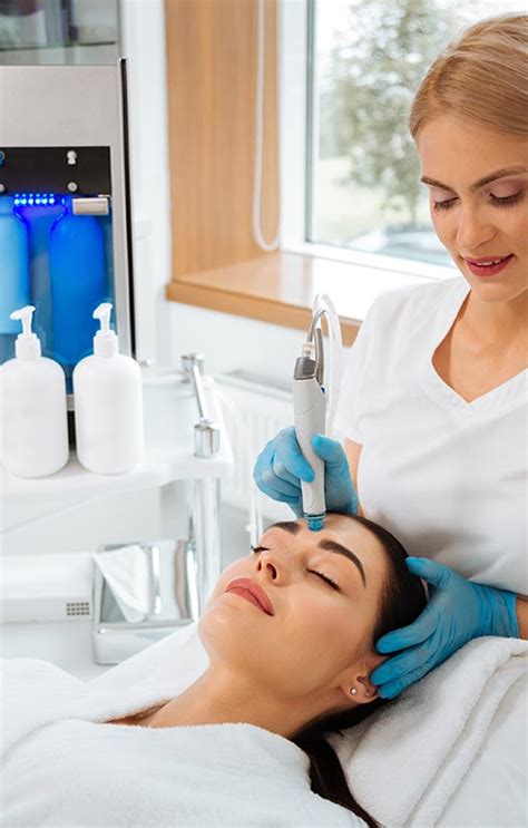 What Is The Hydrafacial Treatment And Why Is It So Popular