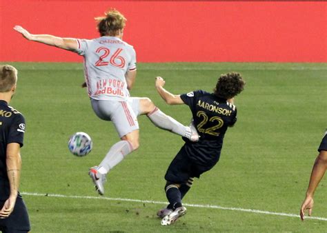 Salzburg, leipzig, and mls's new york red bulls are part of the same global conglomerate run by the red bull energy drinks brand. News roundup: Union beat Red Bulls, NWSL restarts Sept. 5, Messi causes social media meltdown ...