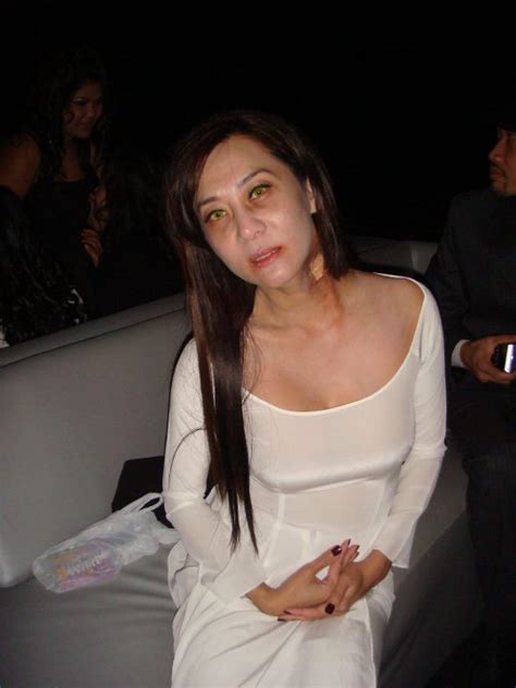 A married dentist gets embroiled in a sexual affair with his teenage daughter's best friend. Viet Celebs in Halloween Costumes!
