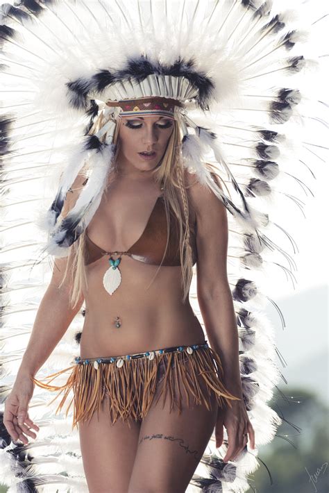 Proy Sioux Woman And Monse Makawee Doncella De La Tierra Model
