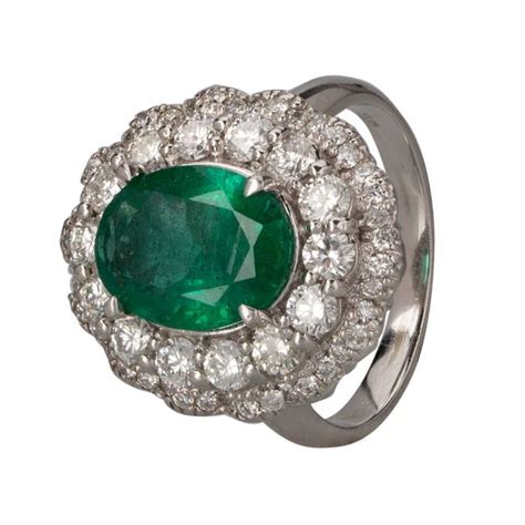 6,000+ vectors, stock photos & psd files. Second Hand 18ct White Gold Emerald and Diamond Ring ...