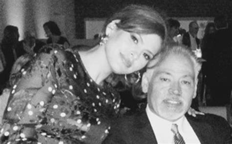 Eva Mendes Brother Carlos Dies From Cancer At 53 Eva Mendes Just Jared Celebrity News And