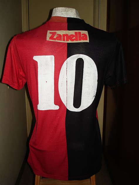 In his international career with argentina, he earned 91 caps and scored 34 goals. UNBEKANNT_87: Newell´s Old Boys 1993 / Titular - Home ...