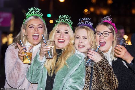 Its January The Thirst Raucous New Years Eve Revellers Ring In The Roaring Twenties Daily