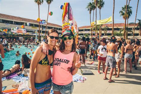 25 Awesome Photos From Lesbian Spring Break 2015