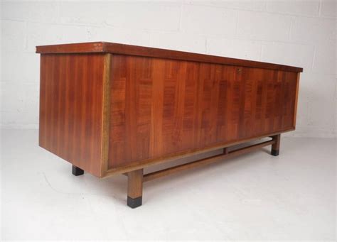 If i have time to do it i will but in the process of moving. Amazing Mid-Century Modern Lane Cedar Chest at 1stDibs