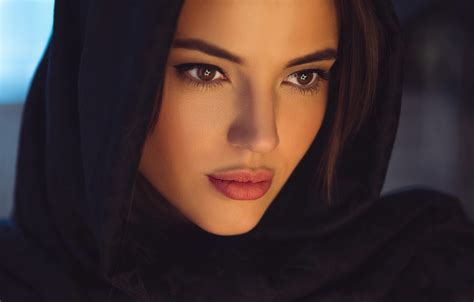 Обои взгляд девушка лицо фото модель губы Sergey Yakubitskiy