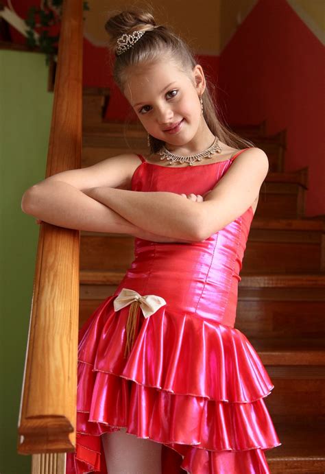 Valensiya Ru Images Usseek Com 055 In 2022 Asian Model Girl Kids