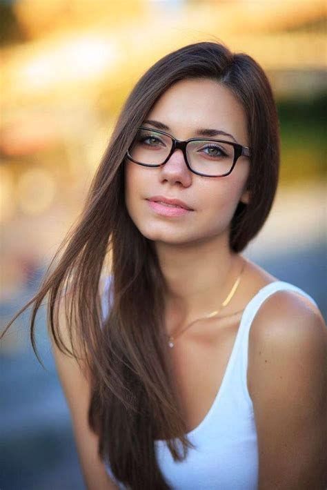 Do You Find Women Who Wear Glasses Attractive Girlsaskguys