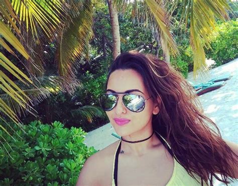Sonakshi Sinhas Selfie During Maldives Vacation