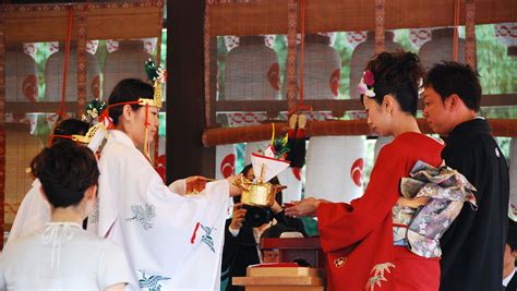 Sake Sharing Ceremony In Japanese Weddings Japanese Wedding